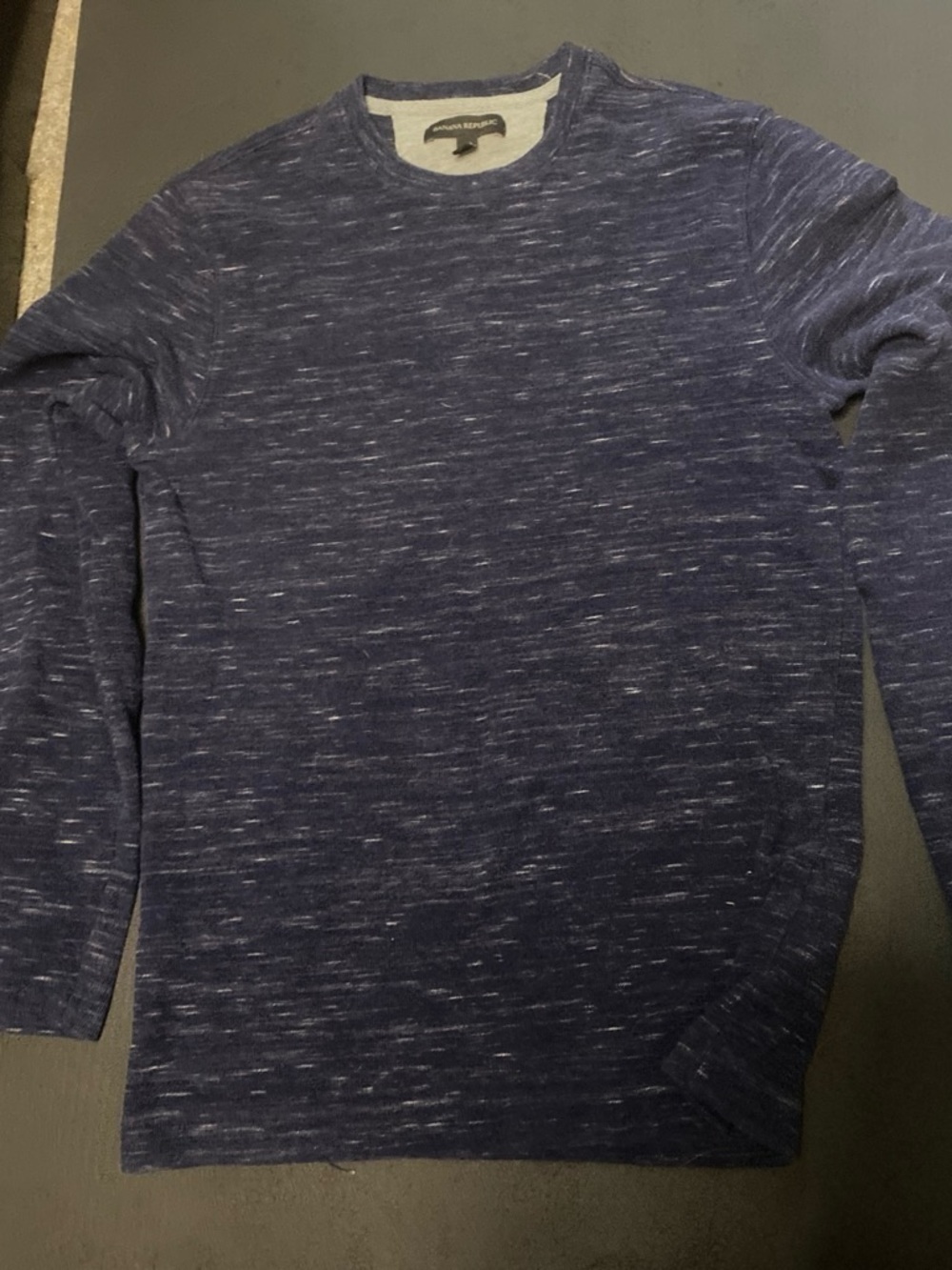Banana Republic Men’s Heathered Blue Long-Sleeve Crewneck